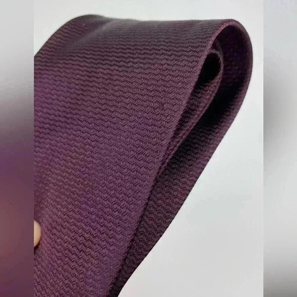 ARMANI COLLEZIONI 100% Silk Necktie Maroon Red Handmade Formal Office Prof - Picture 12 of 15